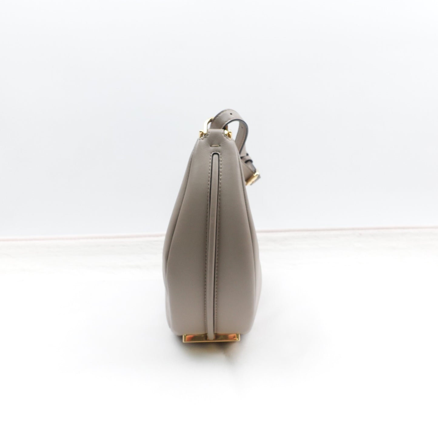 Pre-owned Fendi Fendigraphy Gray Calfskin Shoulder Bag T10309991