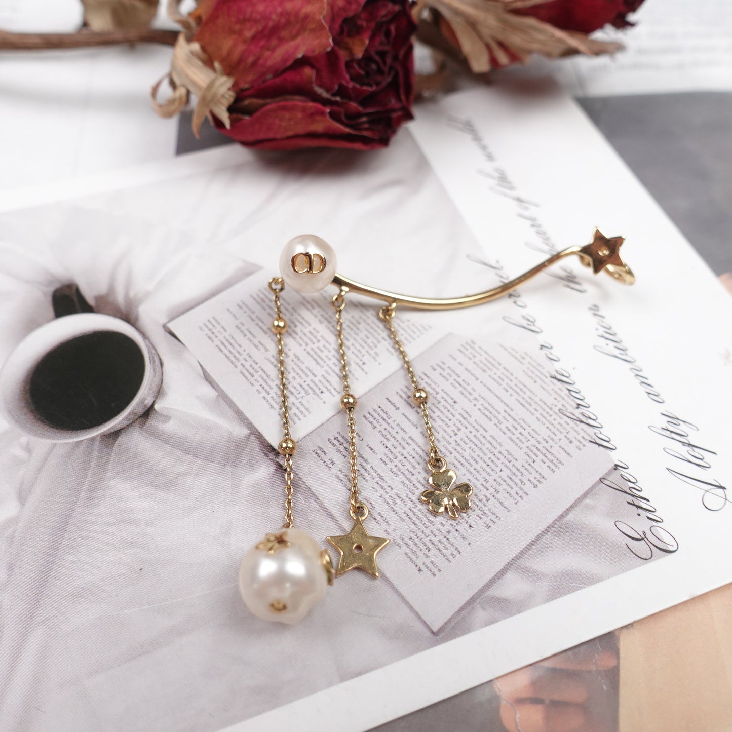 Pre-Owned Dior Diamond Shooting Star Single Ear Climber