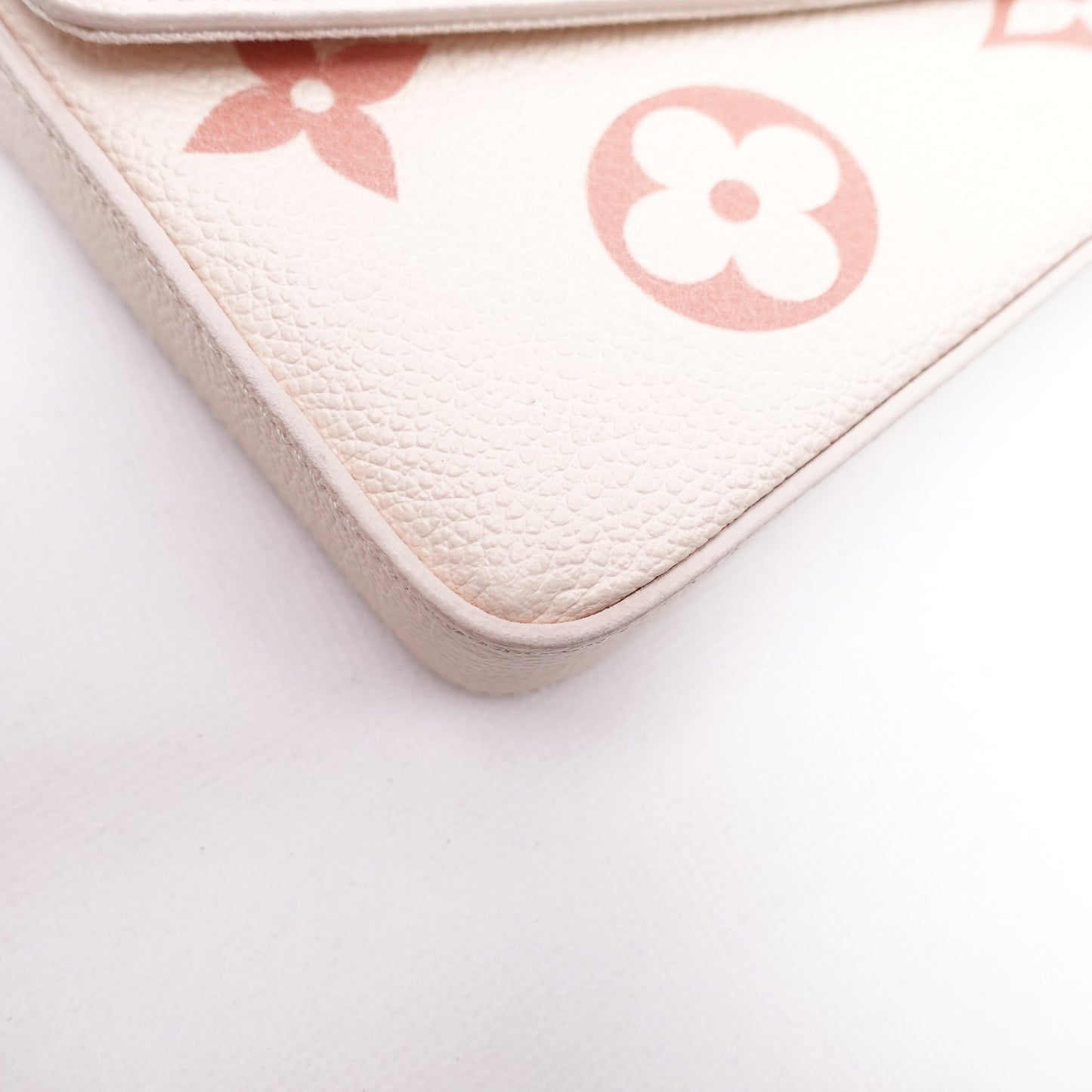 Pre-owned Louis Vuitton Felicie Beige Calfskin Shoulder Bag