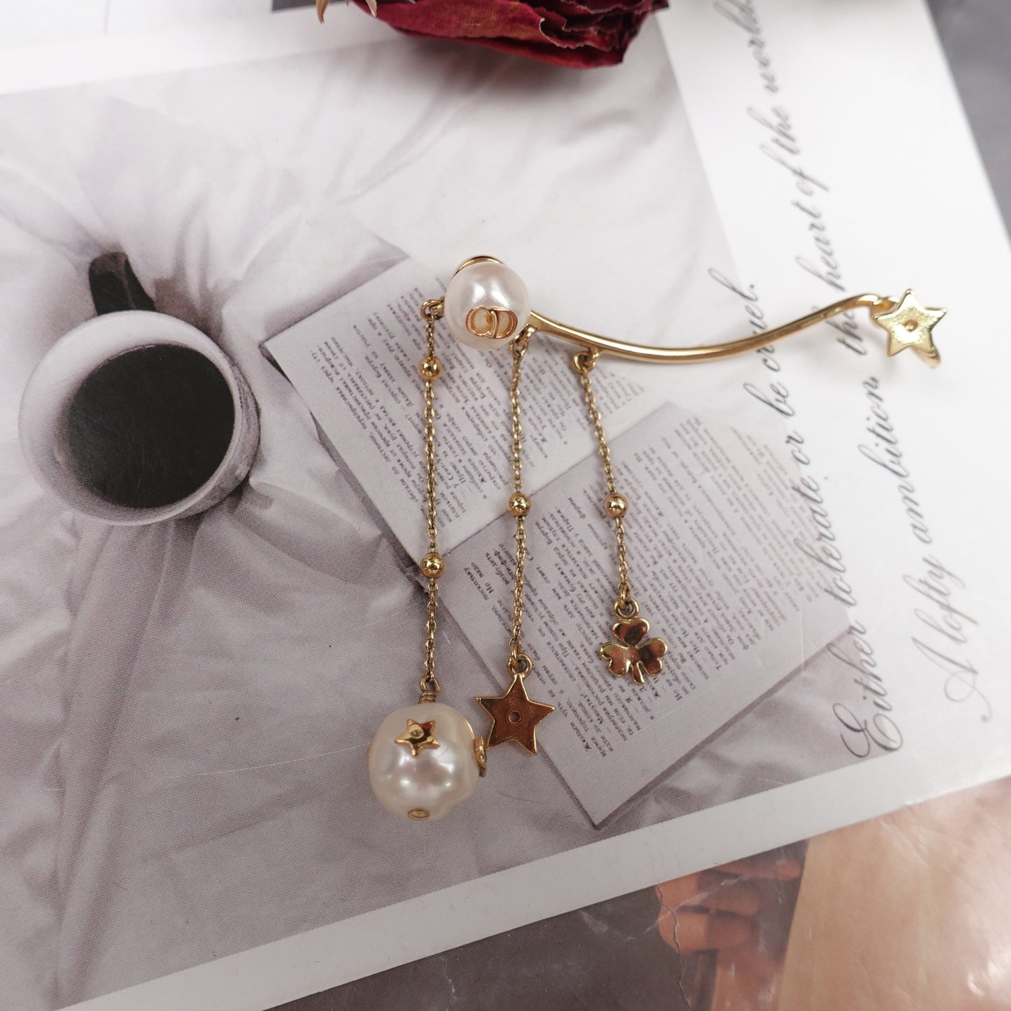 Pre-Owned Dior Diamond Shooting Star Single Ear Climber