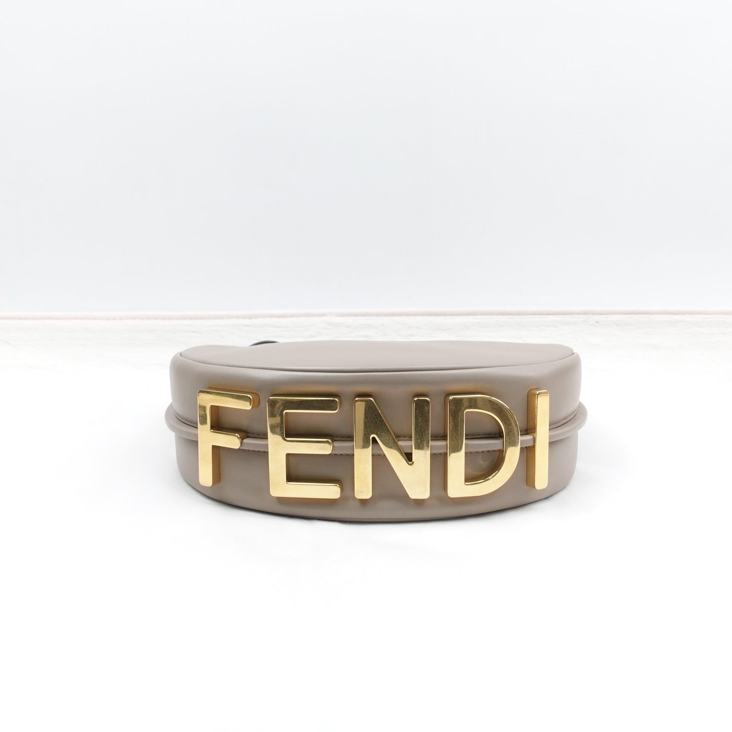 Pre-owned Fendi Fendigraphy Gray Calfskin Shoulder Bag T10309991