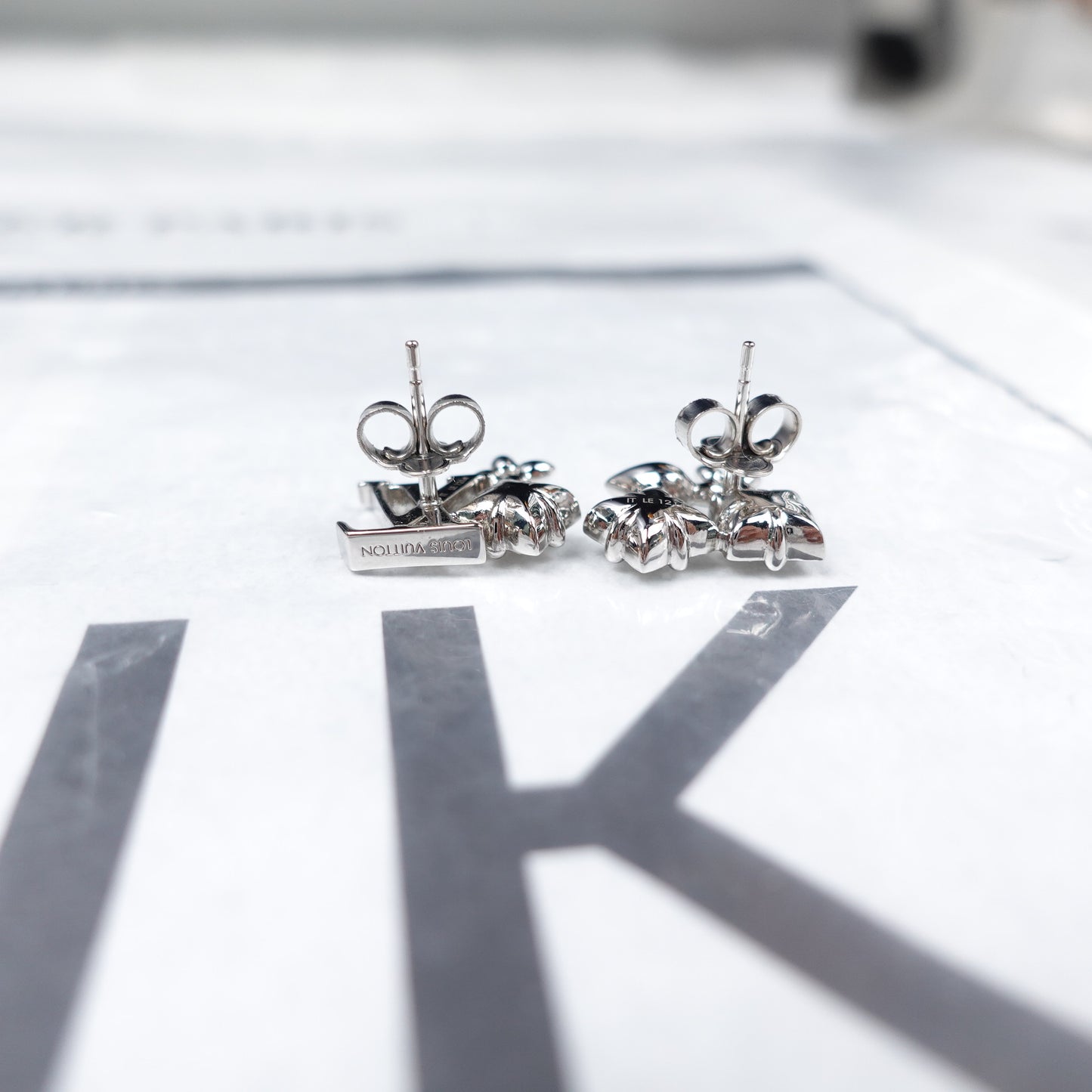 Pre-owned Louis Vuitton Crystal Earrings