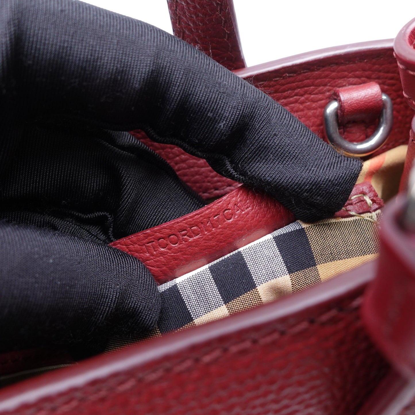 Pre-owned Burberry Banner Baby Red Calfskin Shoulder Bag