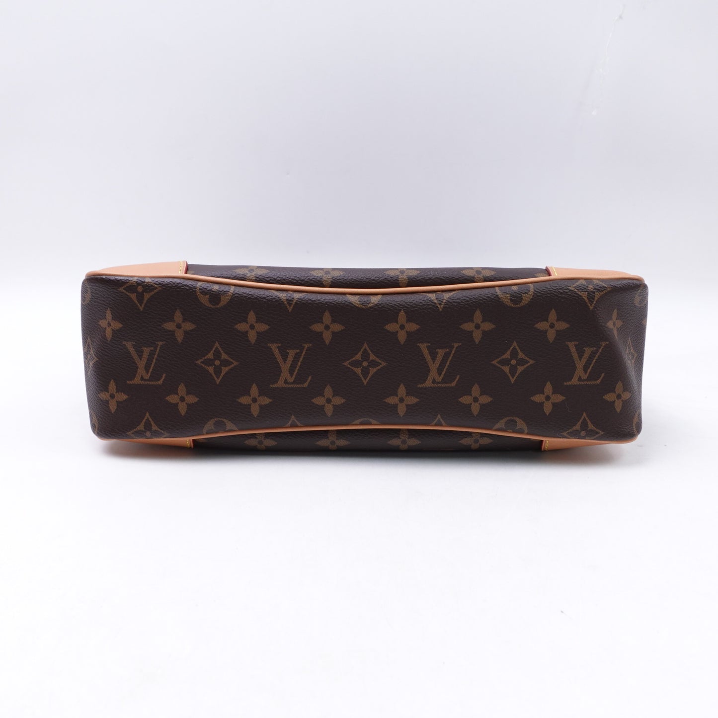 Pre-Owned Louis Vuitton Odeon MM Monogram Canvas Shoulder Bag