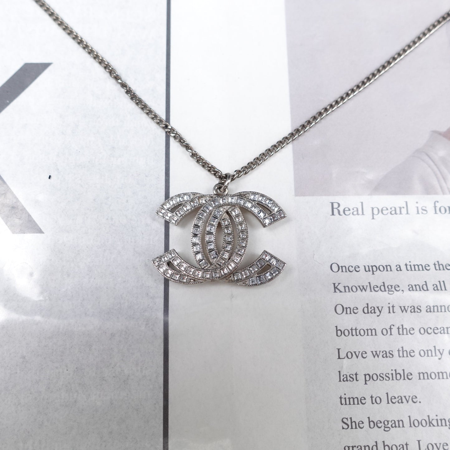 Pre-Owned Chanel Gold Tone Diamond CC Silver Necklace