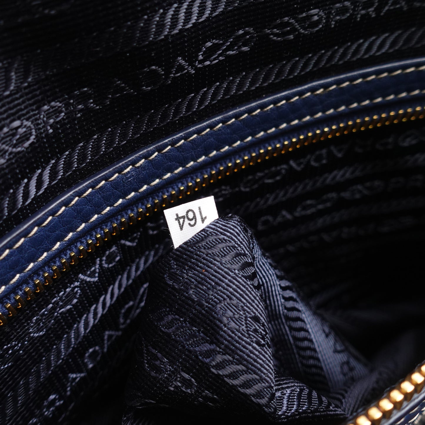 Pre-owned Prada Navy Calfskin Shoulder Bag