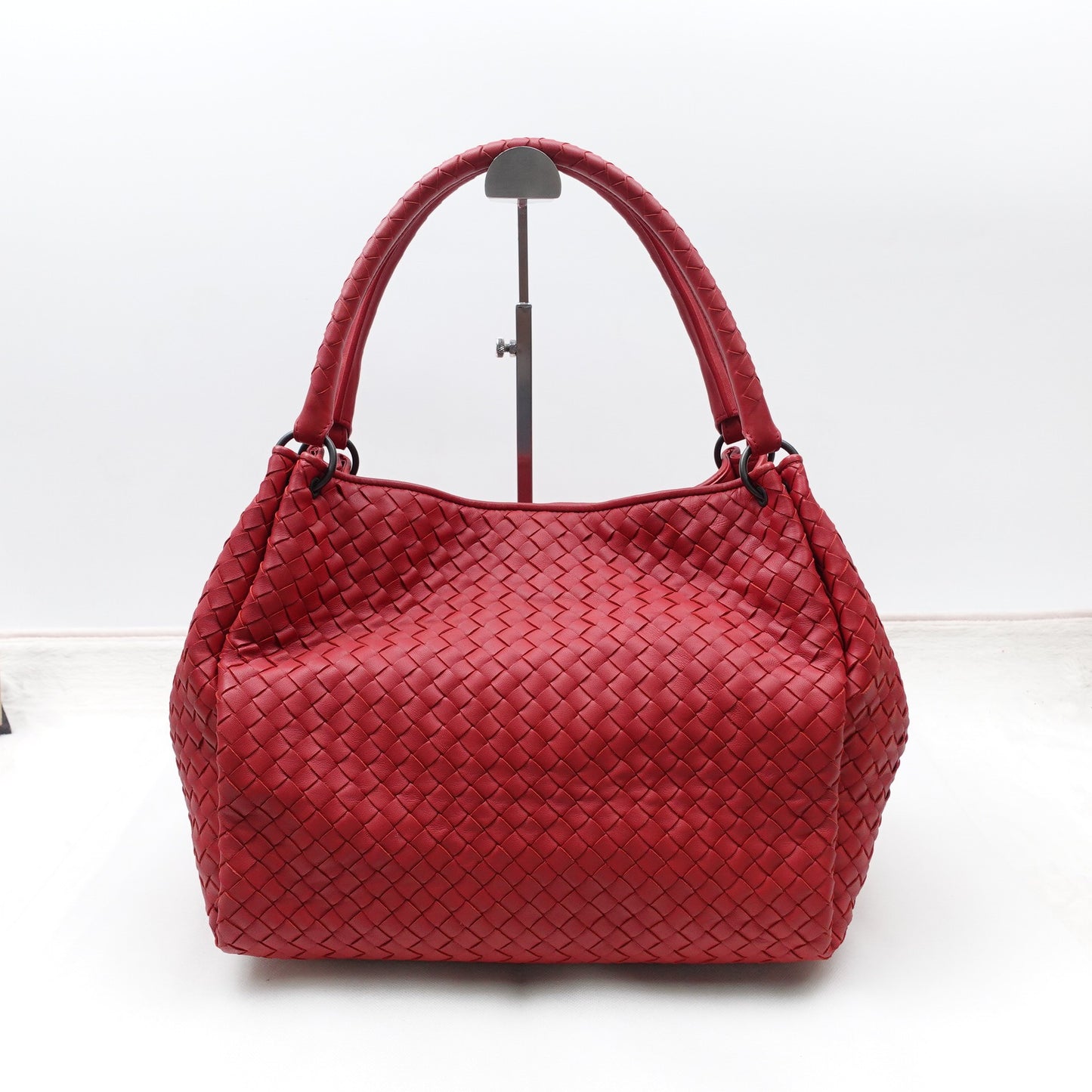 Pre-owned Bottega Veneta Parachute Red Calfskin Shoulder Bag