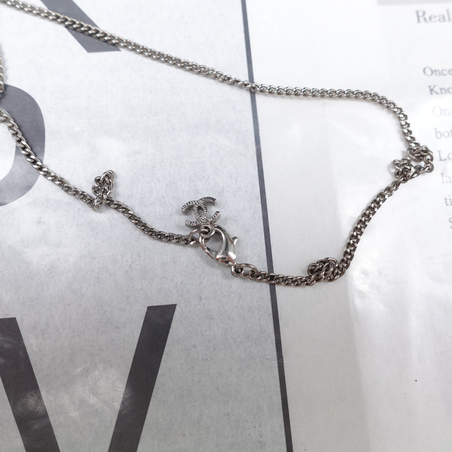 Pre-Owned Chanel Gold Tone Diamond CC Silver Necklace