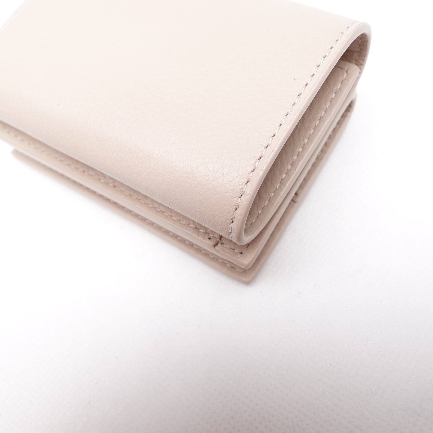 [Deal] Pre-owned Saint Laurent Cream Calfskin Short Wallet