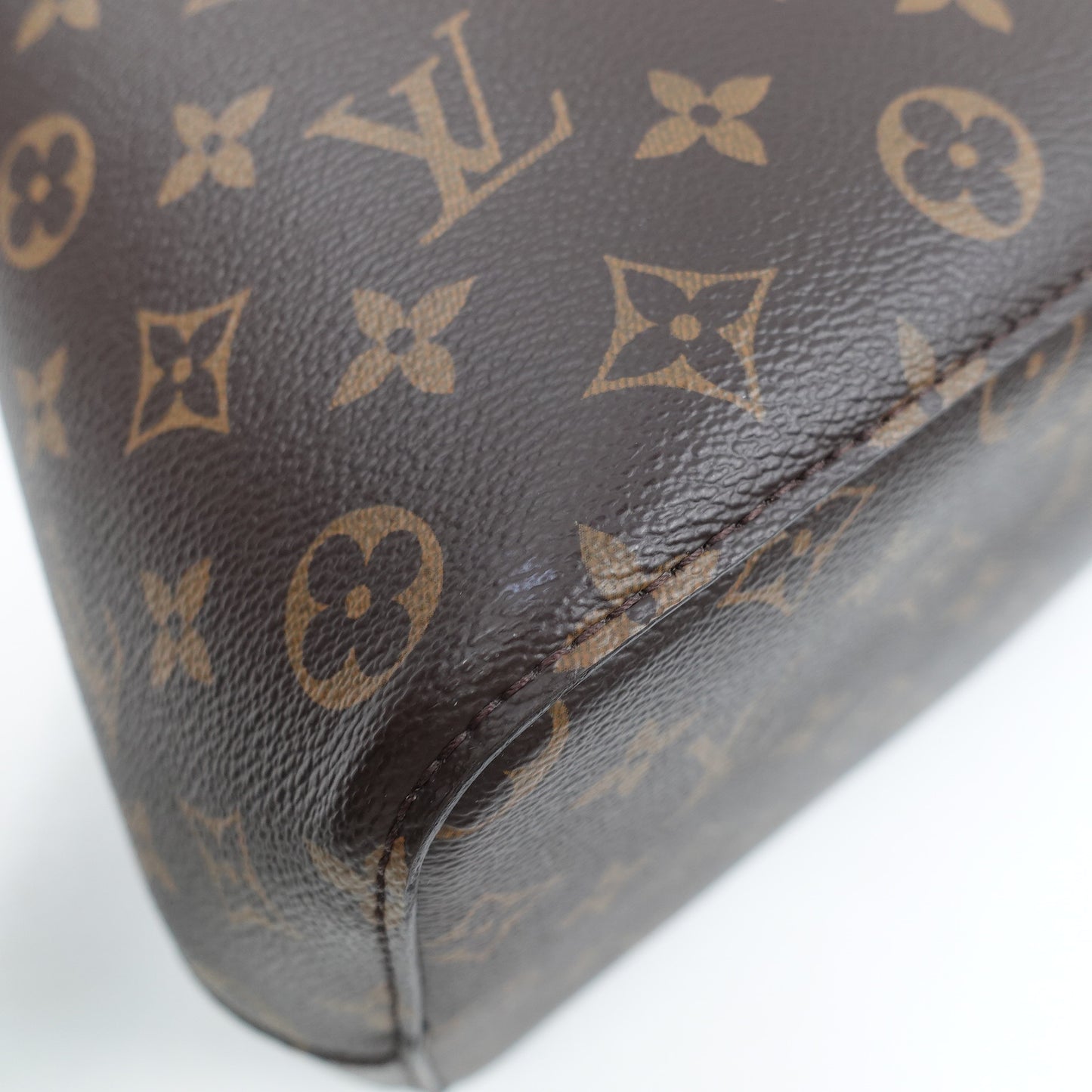 Pre-owned LOUIS VUITTON NeoNoe MM Monogram Coated Canvas Shoulder Bags