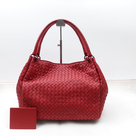 Pre-owned Bottega Veneta Parachute Red Calfskin Shoulder Bag