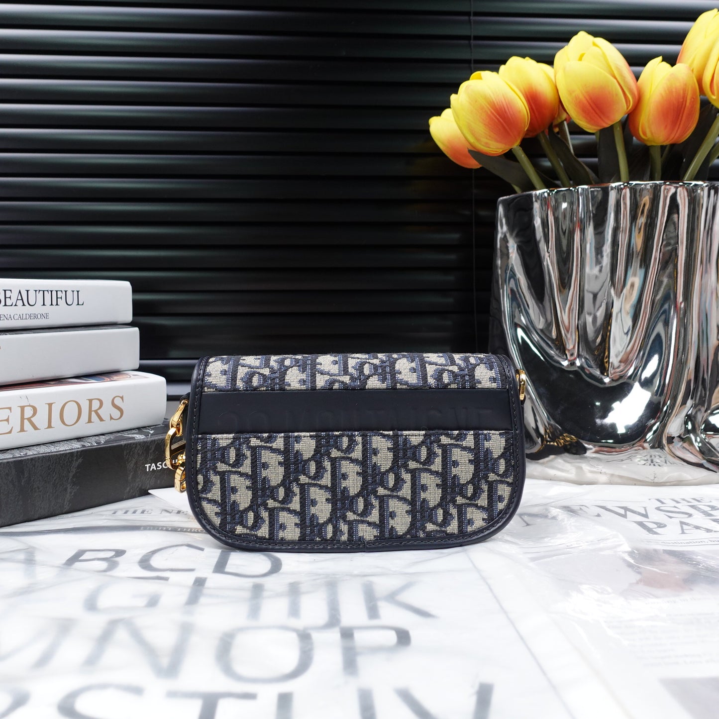 Pre-Owned Dior 30 Montaigne Avenue Oblique Canvas Shoulder Bag