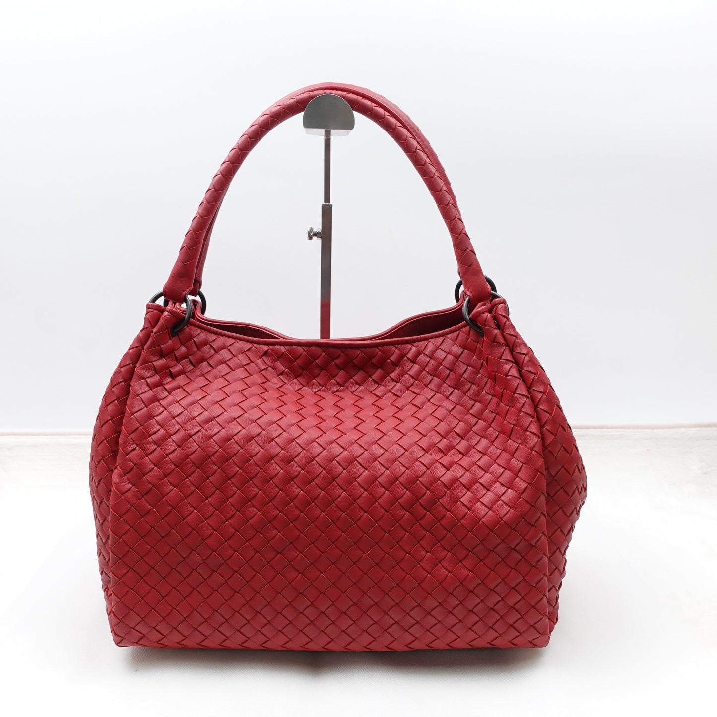 Pre-owned Bottega Veneta Parachute Red Calfskin Shoulder Bag