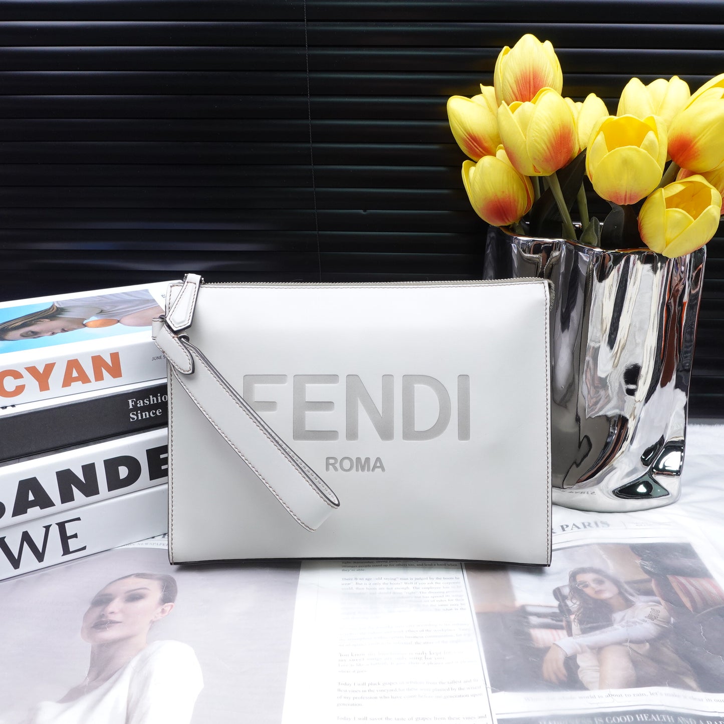 Pre-Owned Fendi Roma Grey Calfskin Clutch