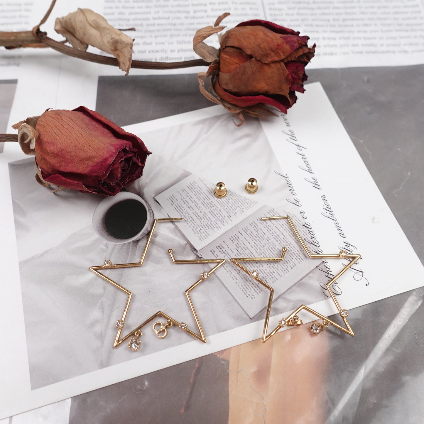 Pre-Owned Dior Gold Star Hoop Earrings