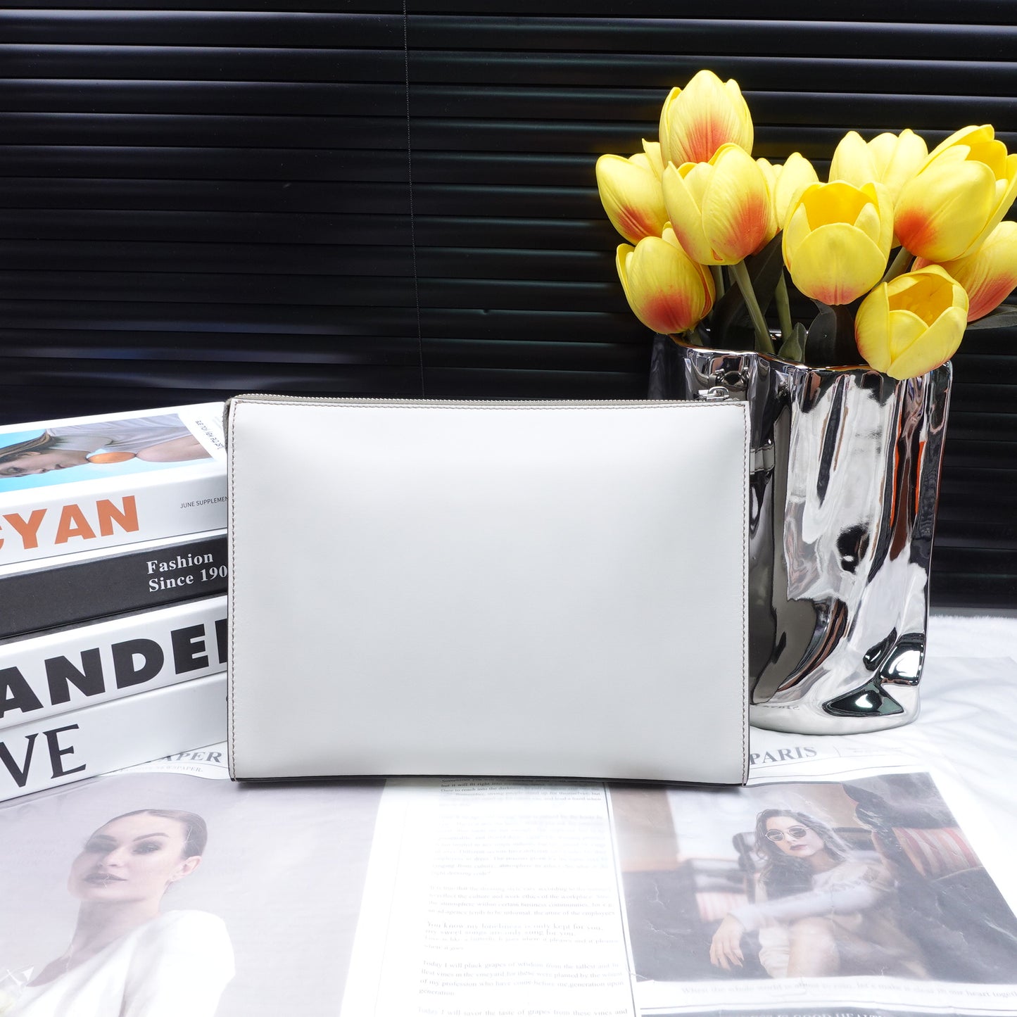 Pre-Owned Fendi Roma Grey Calfskin Clutch