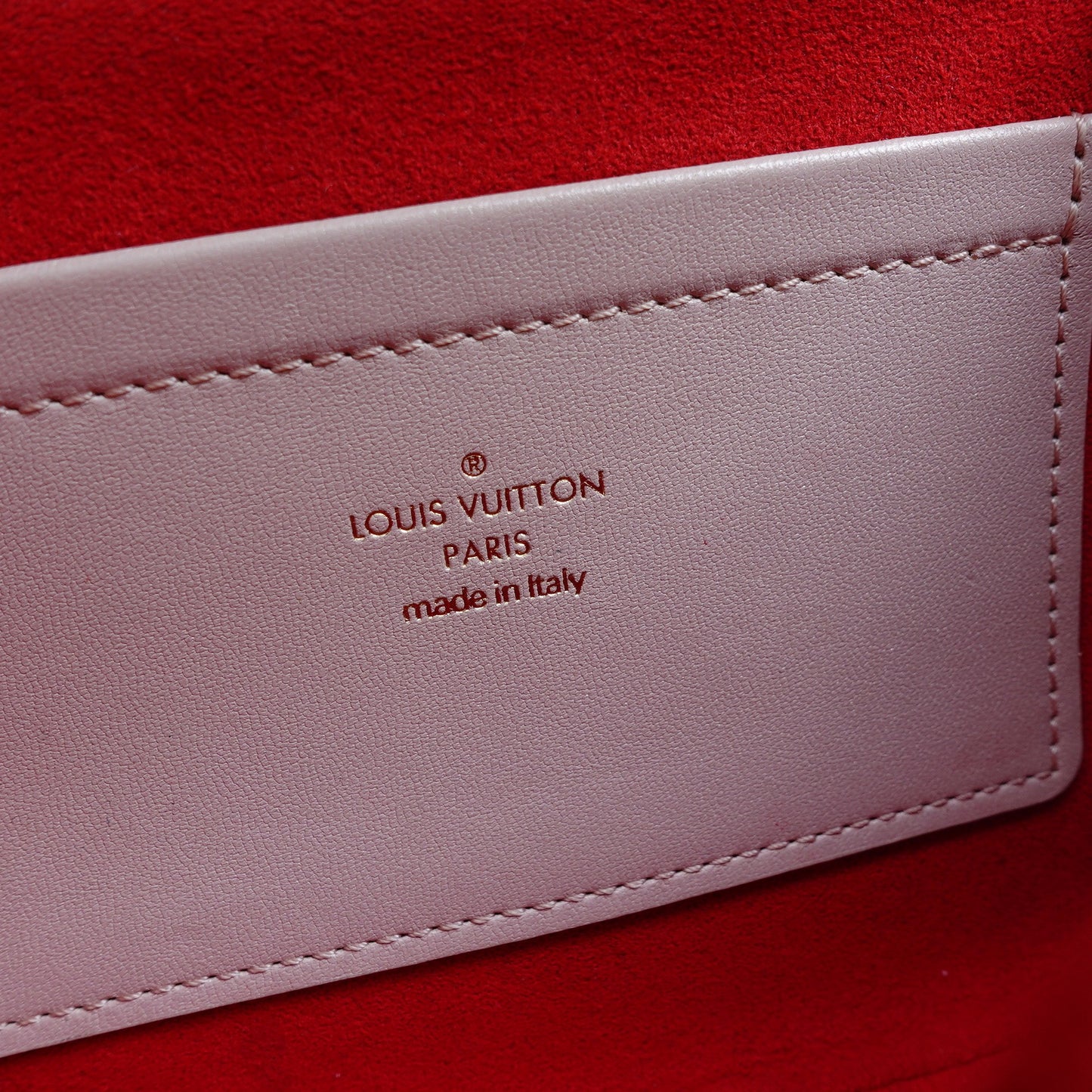 Pre-owned Louis Vuitton Pochette Coussin Pink Calfskin Shoulder Bag
