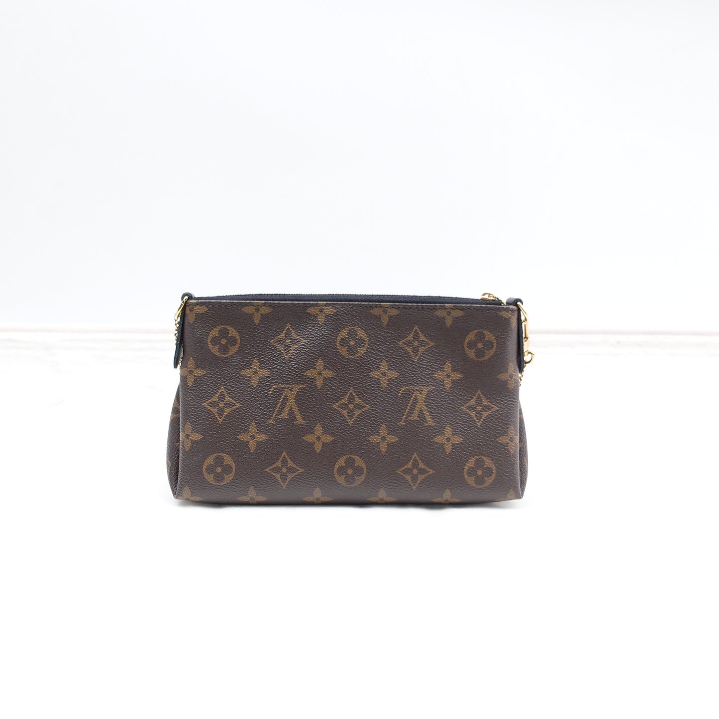 Pre-Owned Louis Vuitton Pallas Clutch Monogram Coated Canvas Shoulder Bag T10299445