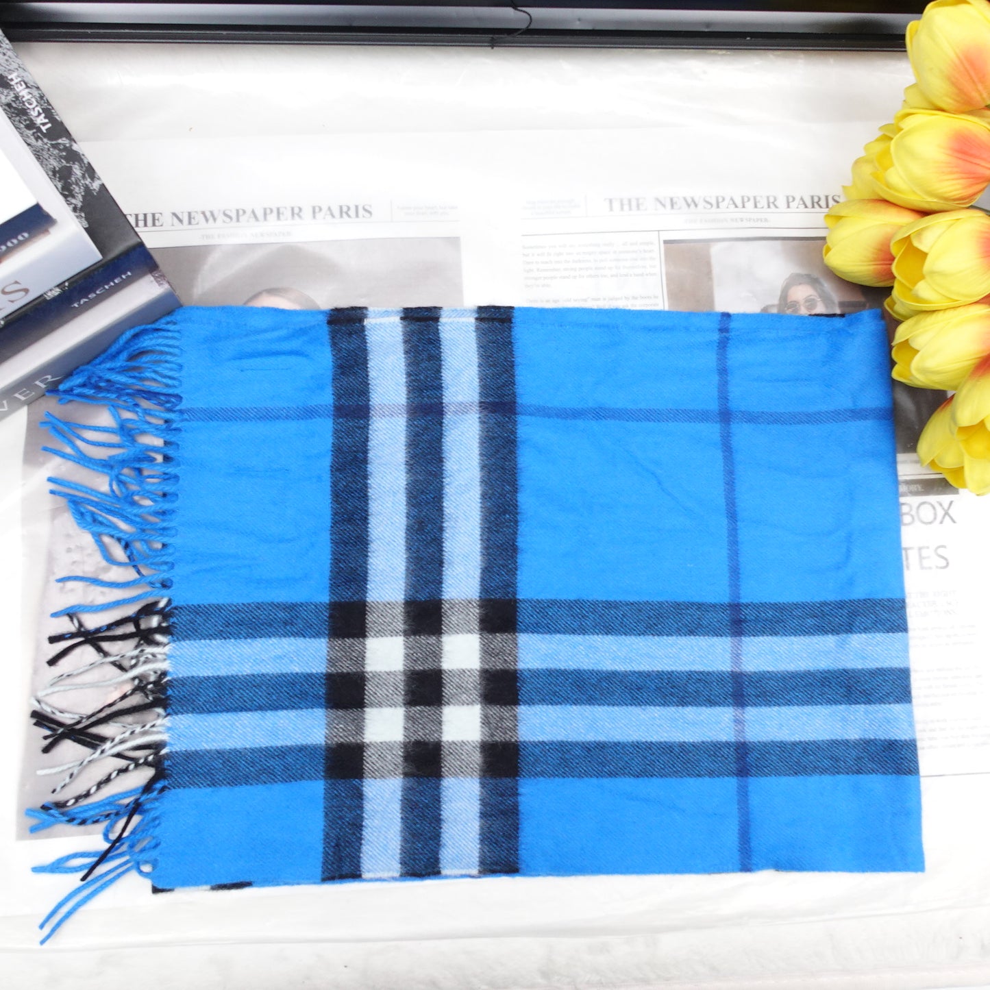 Pre-Owned Burberry Blue&Check Cashmere Square Scarf