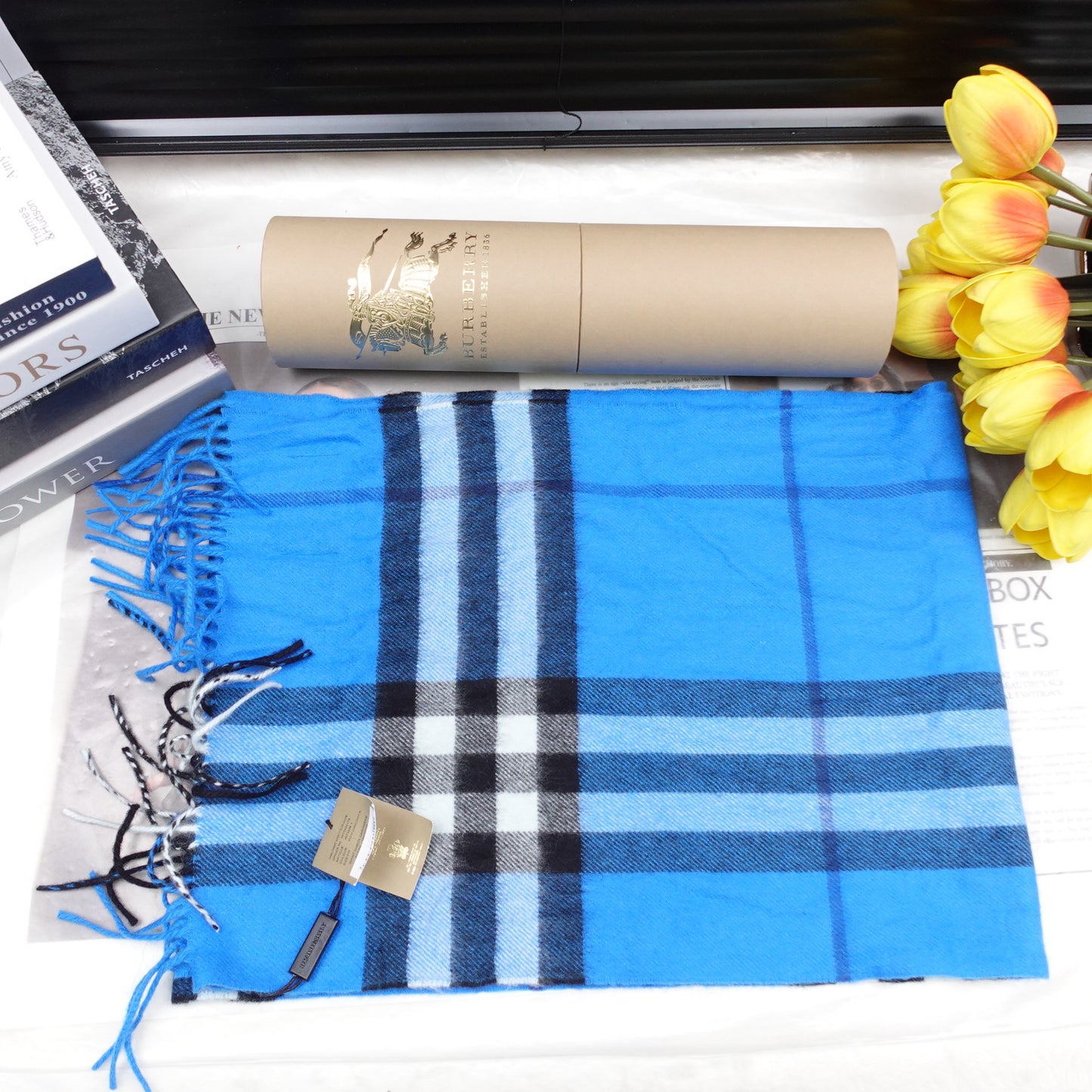 Pre-Owned Burberry Blue&Check Cashmere Square Scarf