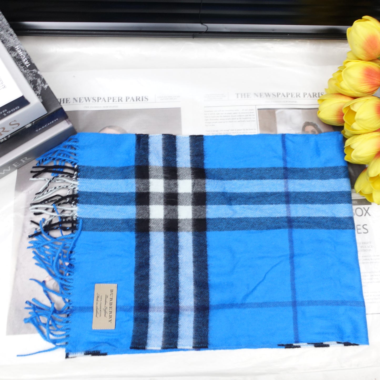 Pre-Owned Burberry Blue&Check Cashmere Square Scarf
