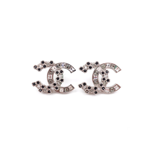Pre-owned Chanel Silver Metal Earrings