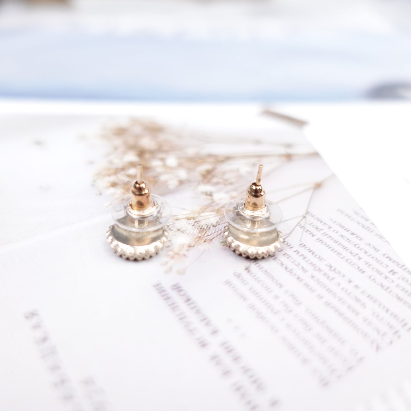 Pre-Owned Chanel Round Button Bow Black&Gold Earrings