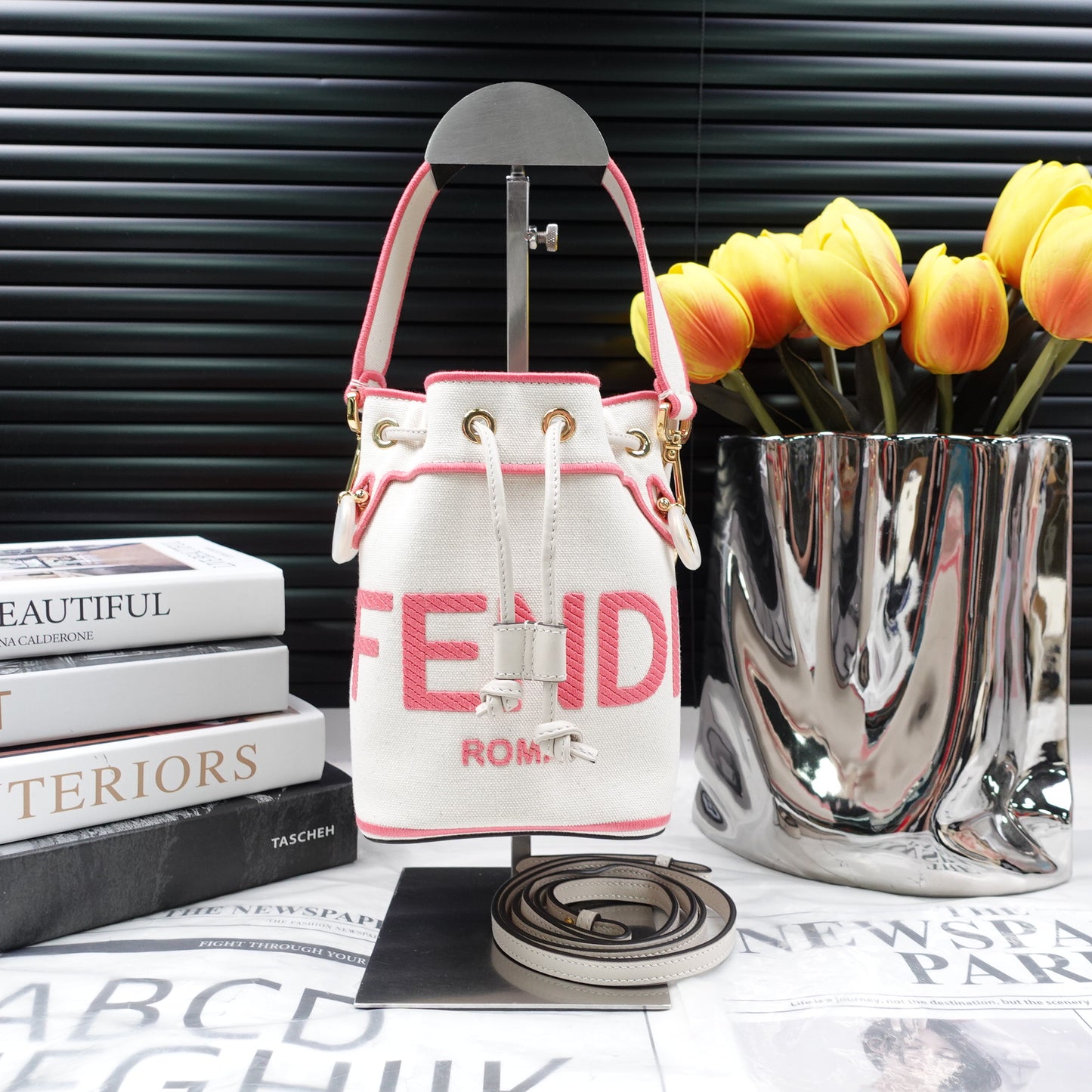 Pre-Owned Fendi Mon Tresor Pink&White Calfskin&Canvas Shoulder Bag