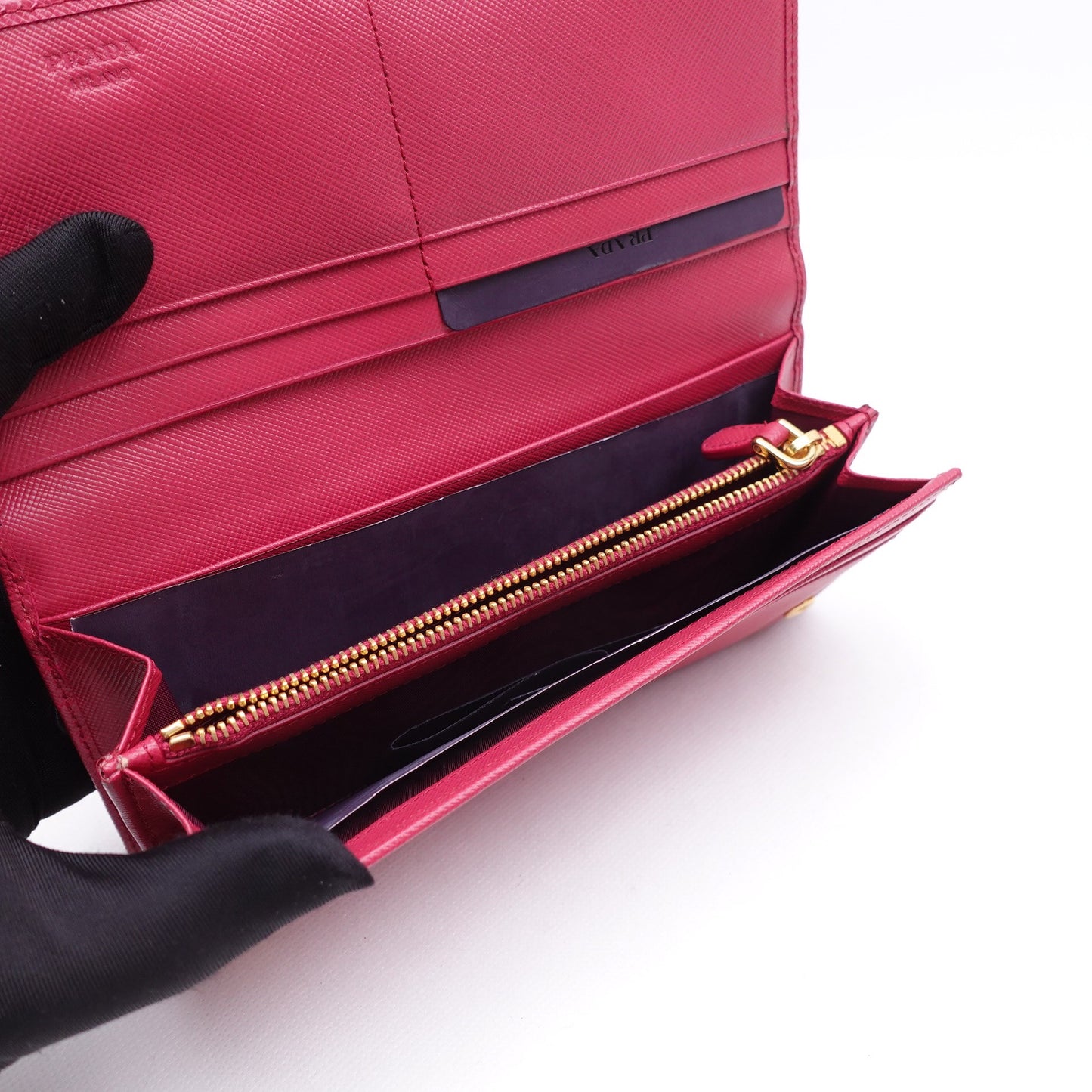 Pre-owned Prada Safiano Pink Calfskin Long Wallet