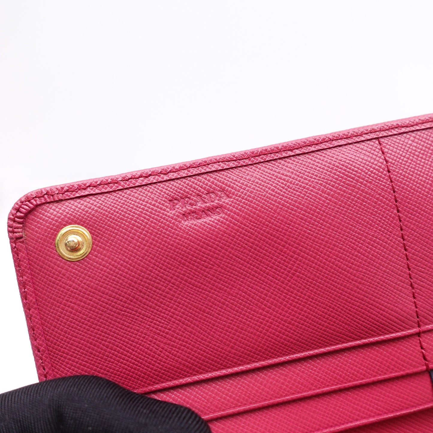 Pre-owned Prada Safiano Pink Calfskin Long Wallet