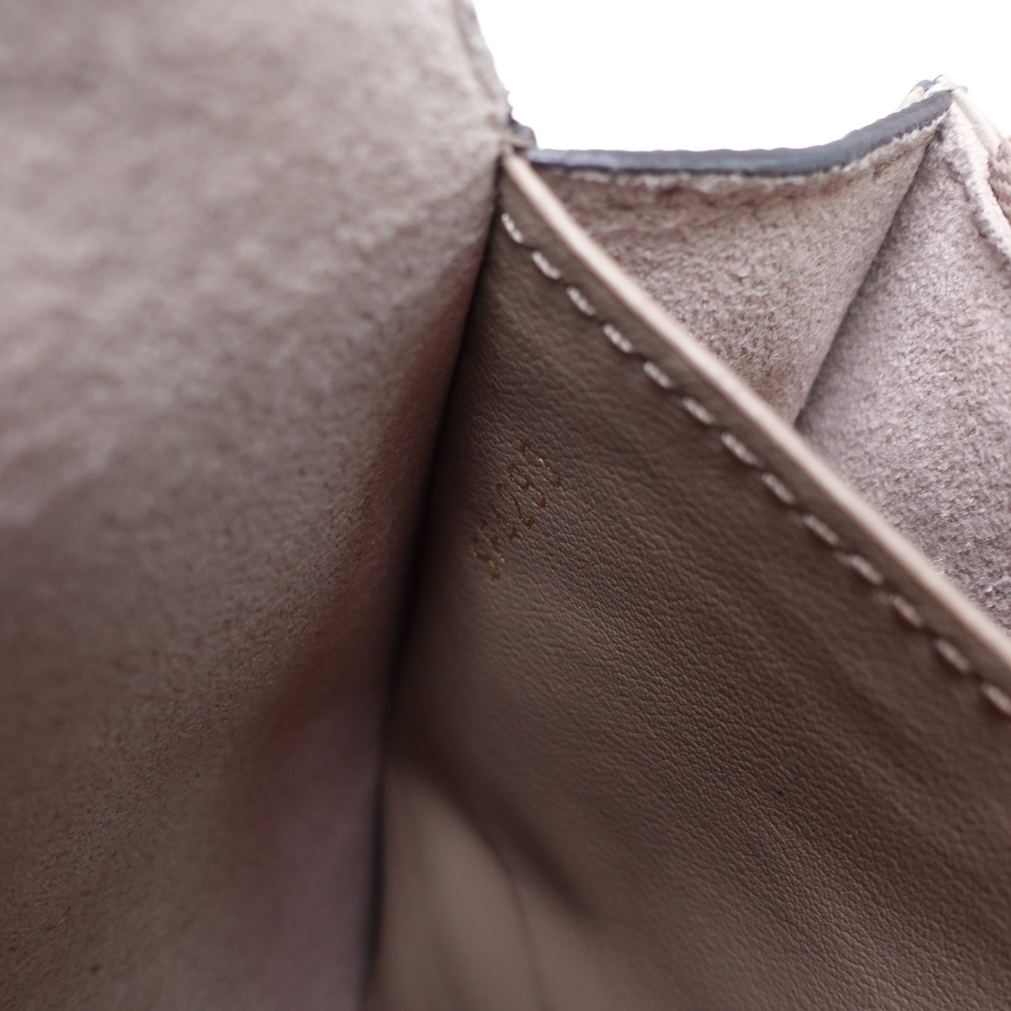 Pre-owned Louis Vuitton Vavin WOC Grey Calfskin Shoulder Bag
