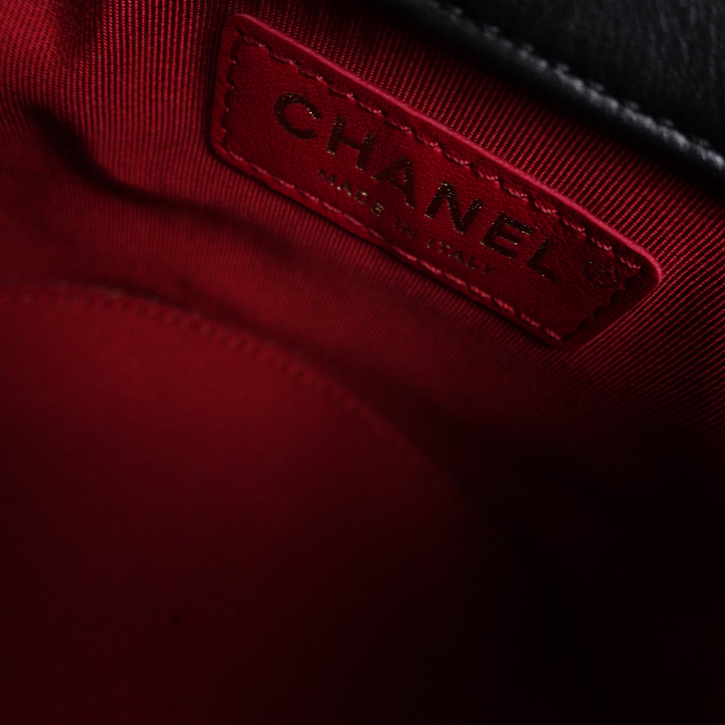 Pre-Owned Chanel Black Calfskin Bucket Bag