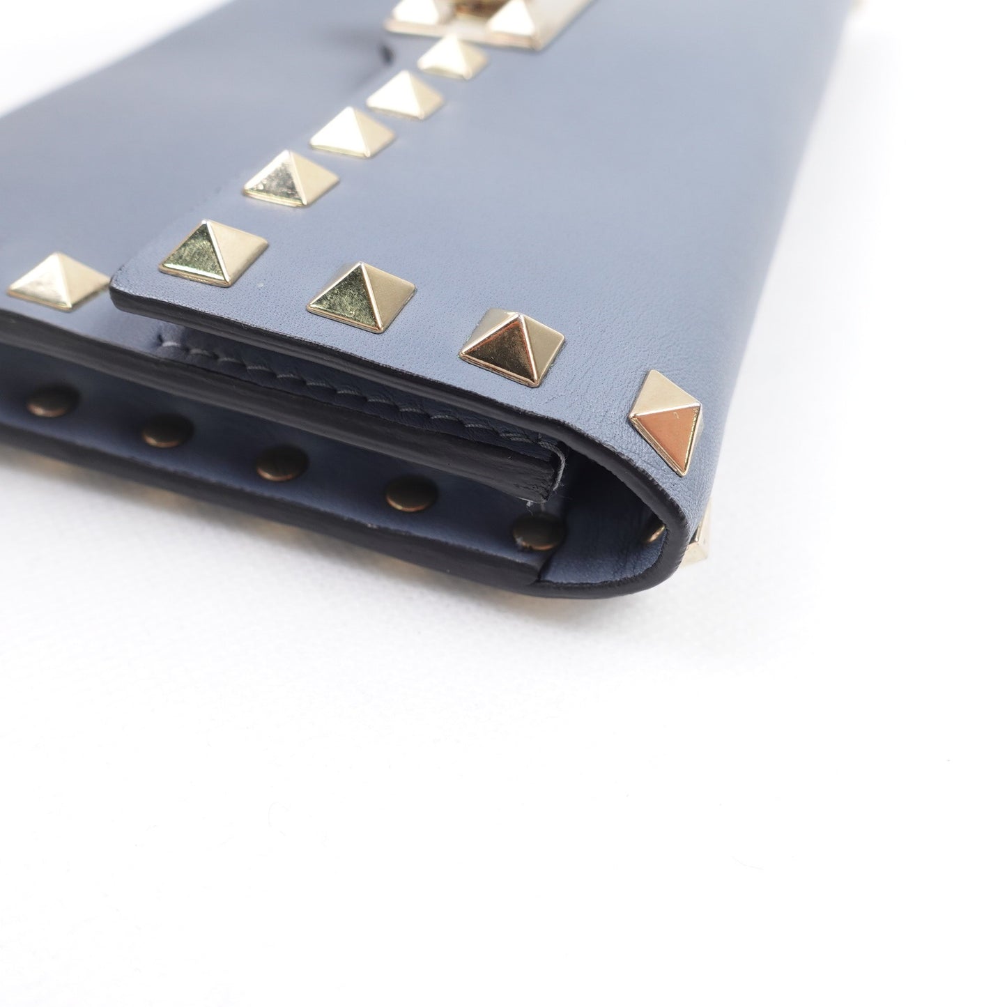 Pre-owned Valentino Blue Calfskin Wallet T10314471