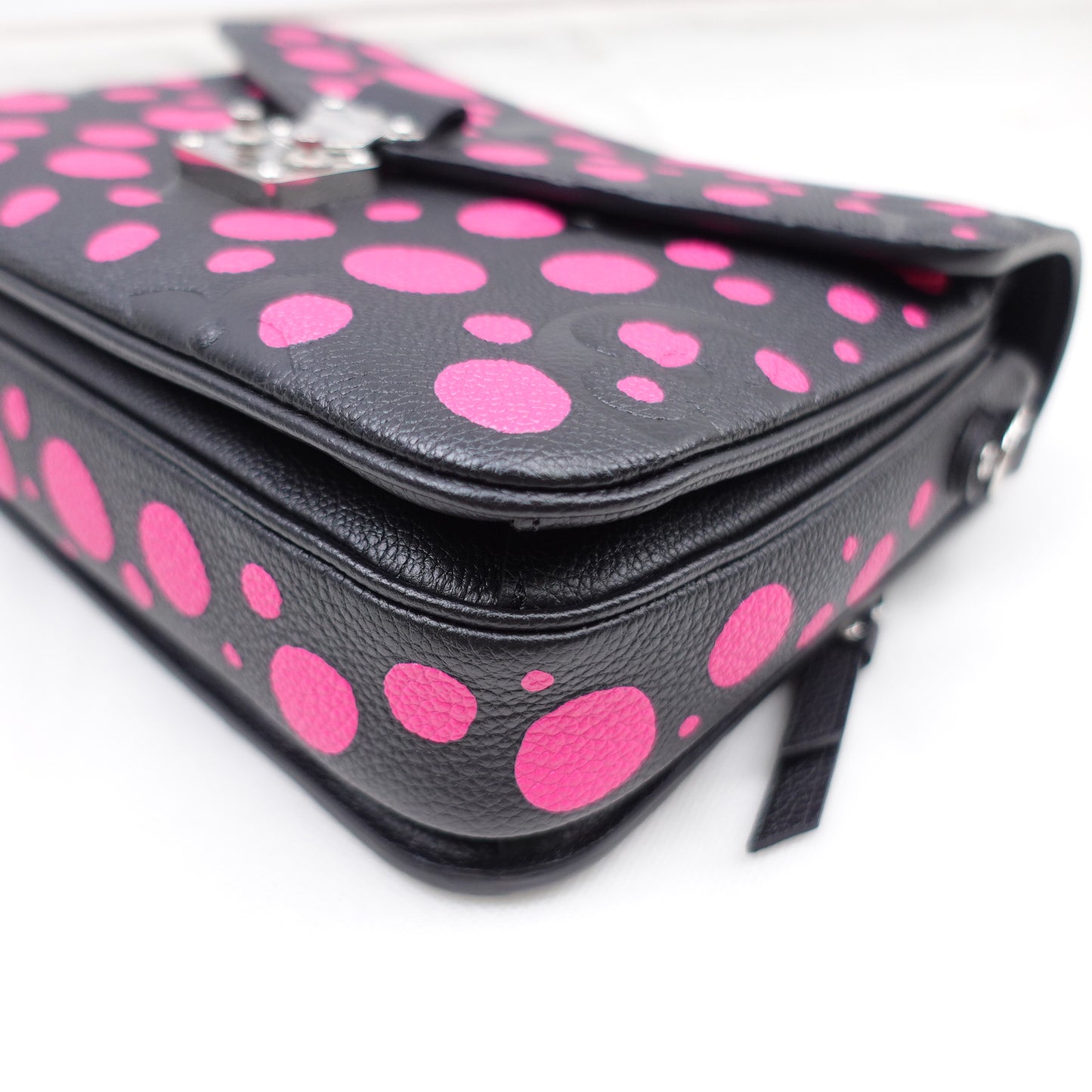 Pre-owned Louis Vuitton Metis Yayoi Kusama Black Calfskin Shoulder Bag