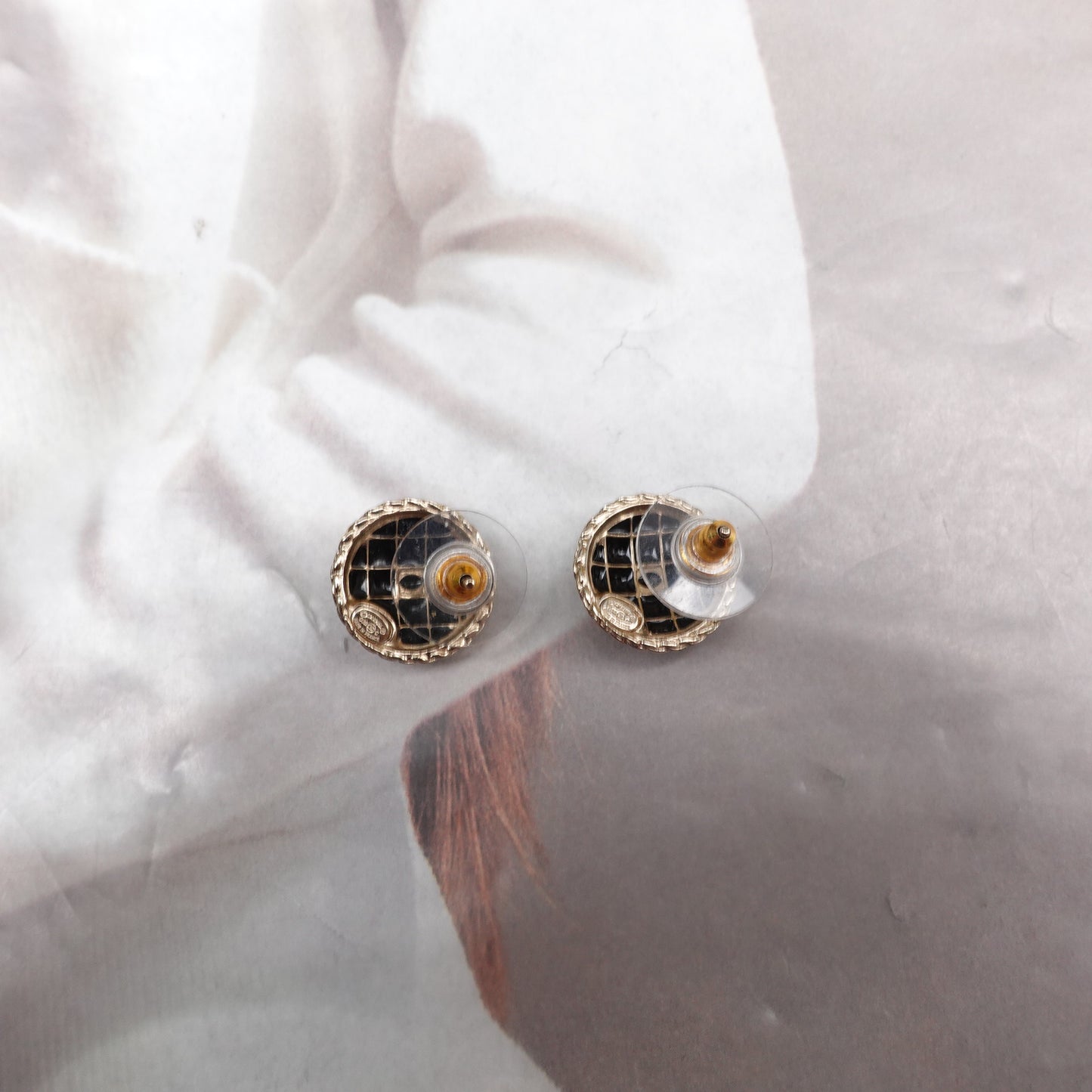 Pre-Owned Chanel Black Metal Earrings