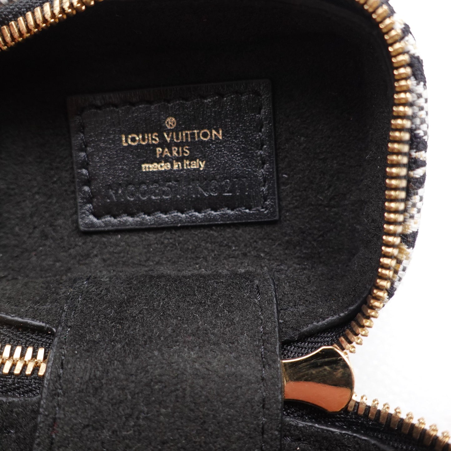 Pre-owned Louis Vuitton Black&White Canvas Bag Charm