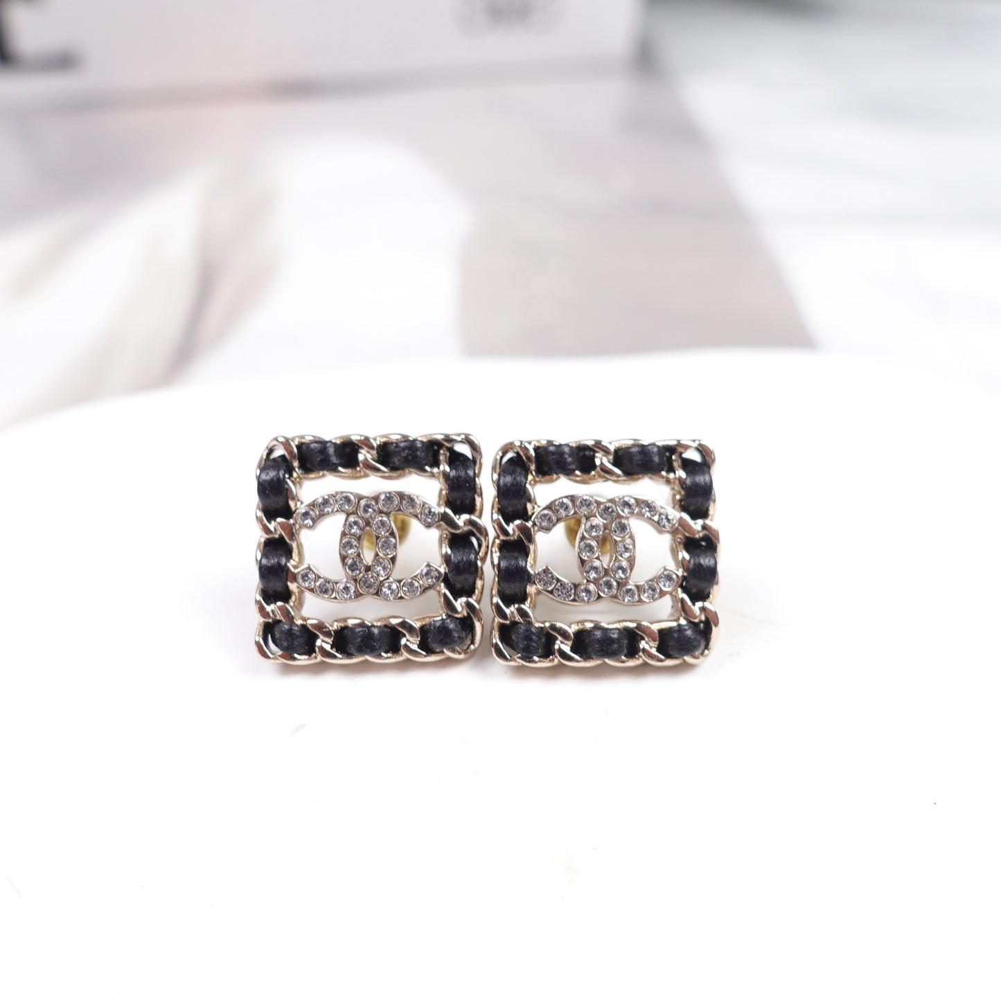 Pre-owned Chanel Square Metal Earrings