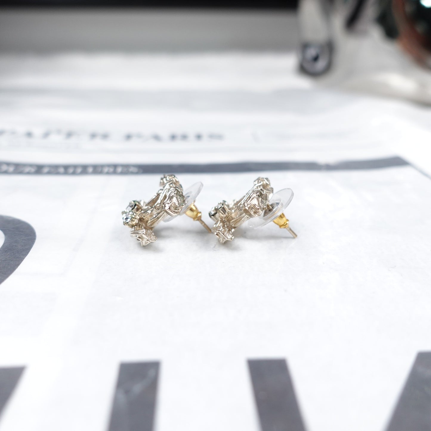 Chanel CC Logo Gold Earring