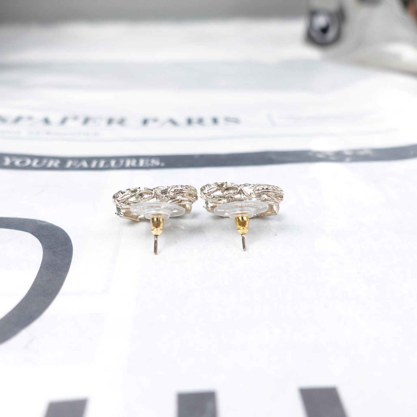 Chanel CC Logo Gold Earring