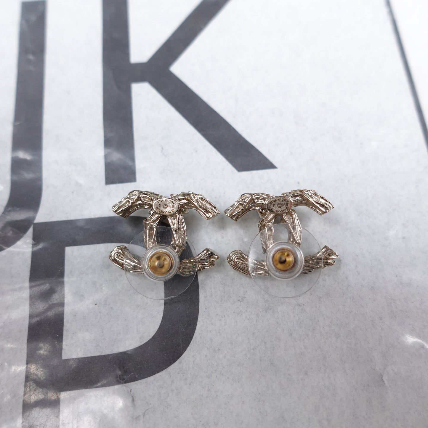 Chanel CC Logo Gold Earring