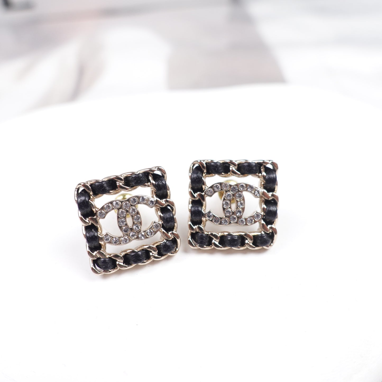 Pre-owned Chanel Square Metal Earrings