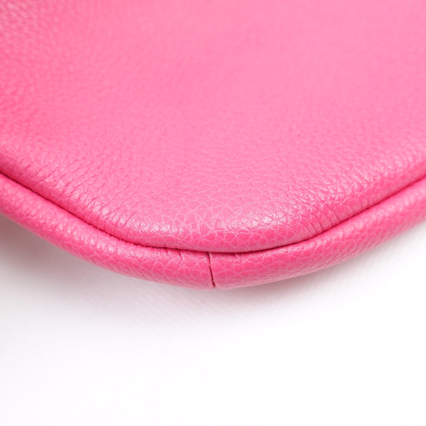[Deal] Pre-owned Gucci Print Fuchsia Pink Calfskin Belt Bag
