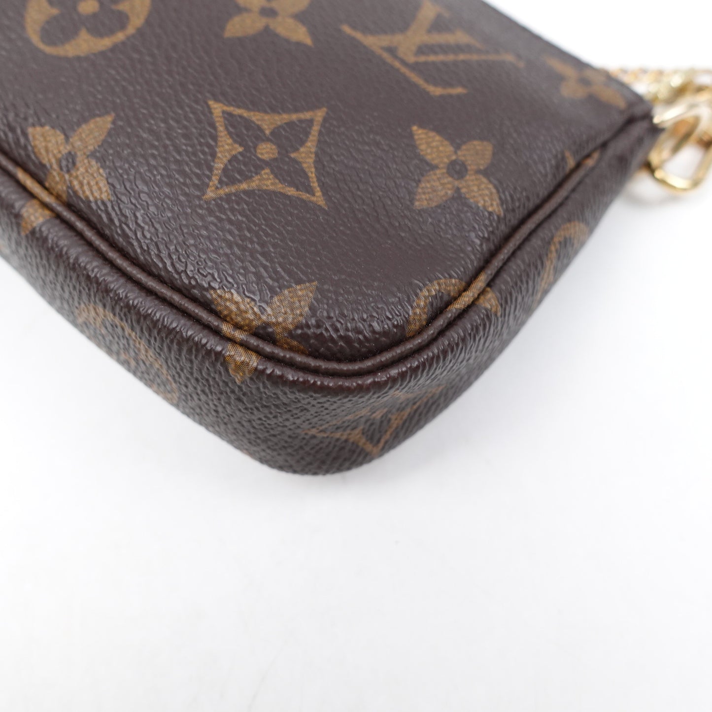 Pre-owned Louis Vuitton Pochette Mini Vivinne Print Monogram Coated Canvas Wristlet