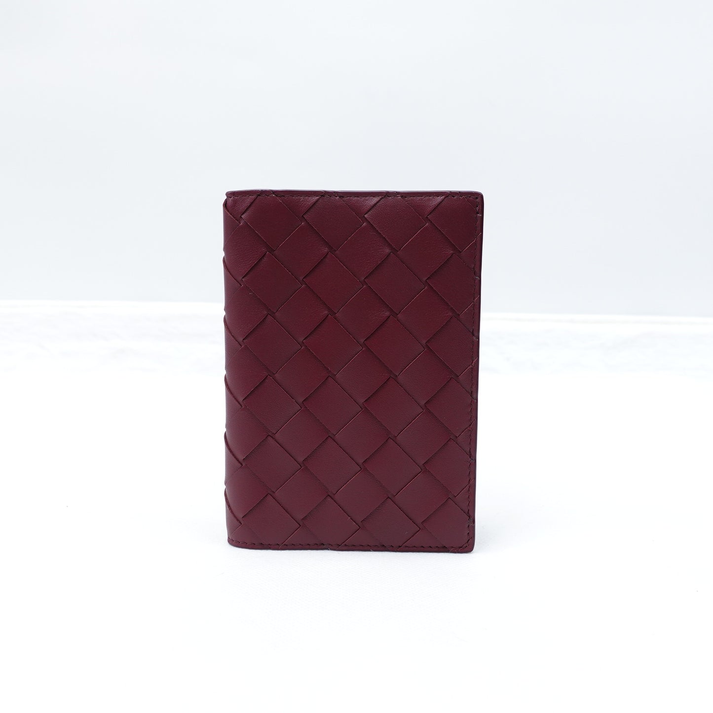 Pre-owned Bottega Veneta Burgundy Lambskin Passport Holder