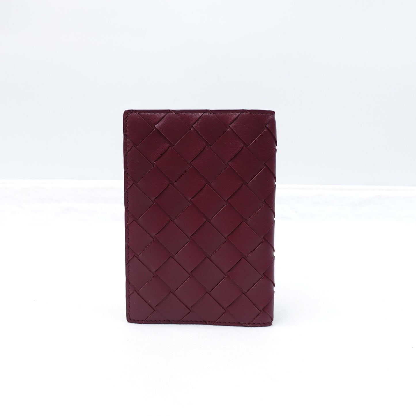Pre-owned Bottega Veneta Burgundy Lambskin Passport Holder