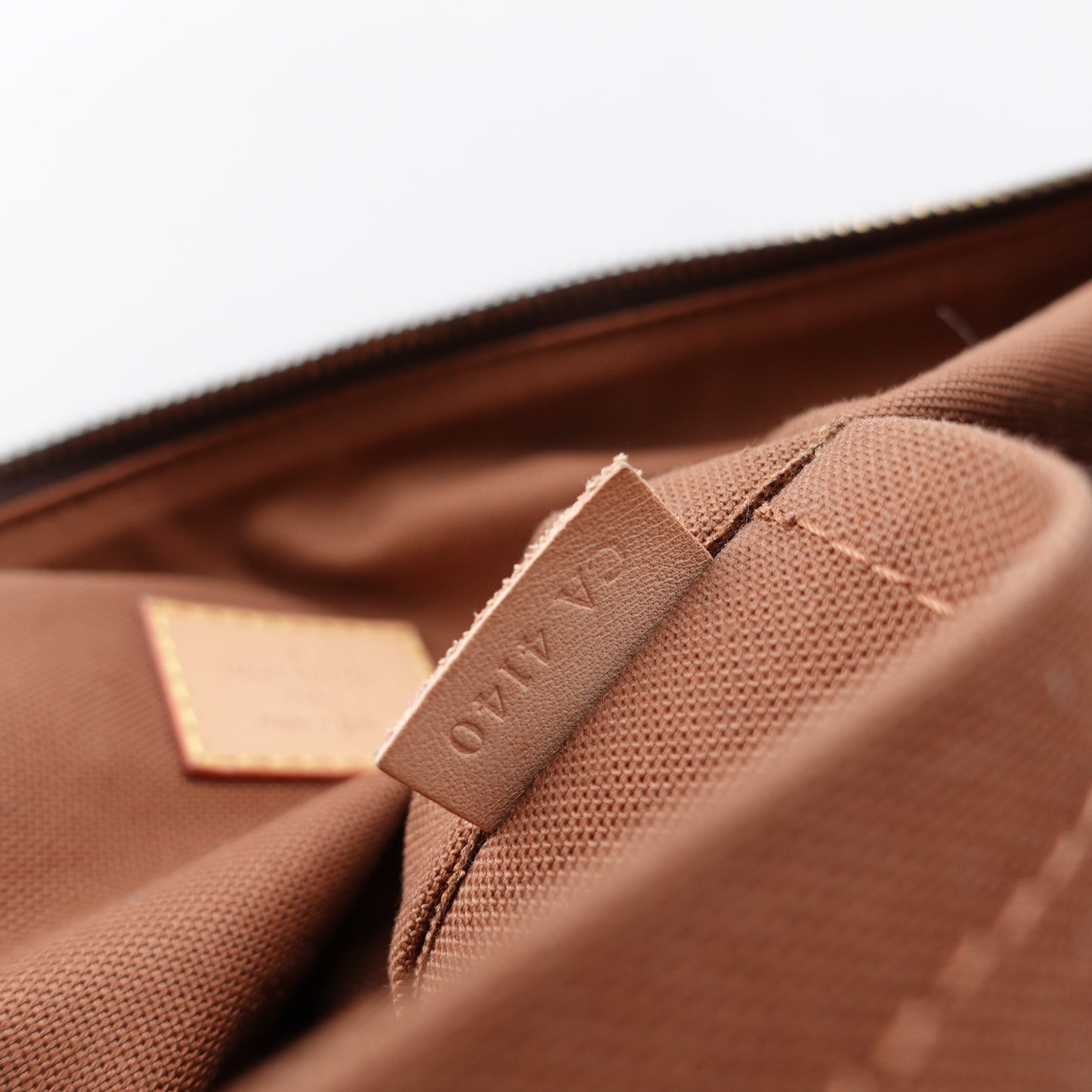 Pre-owned Louis Vuitton Odeon Monogram Coated Canvas Shoulder Bag