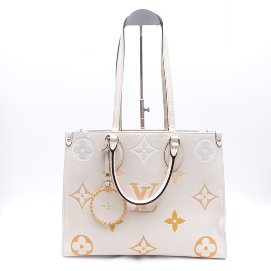 Pre-owned Louis Vuitton Calfskin Shoulder Bags Onthego MM White Shoulder Bag T10316816