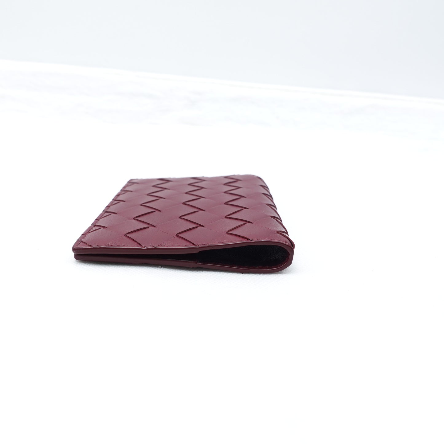 Pre-owned Bottega Veneta Burgundy Lambskin Passport Holder