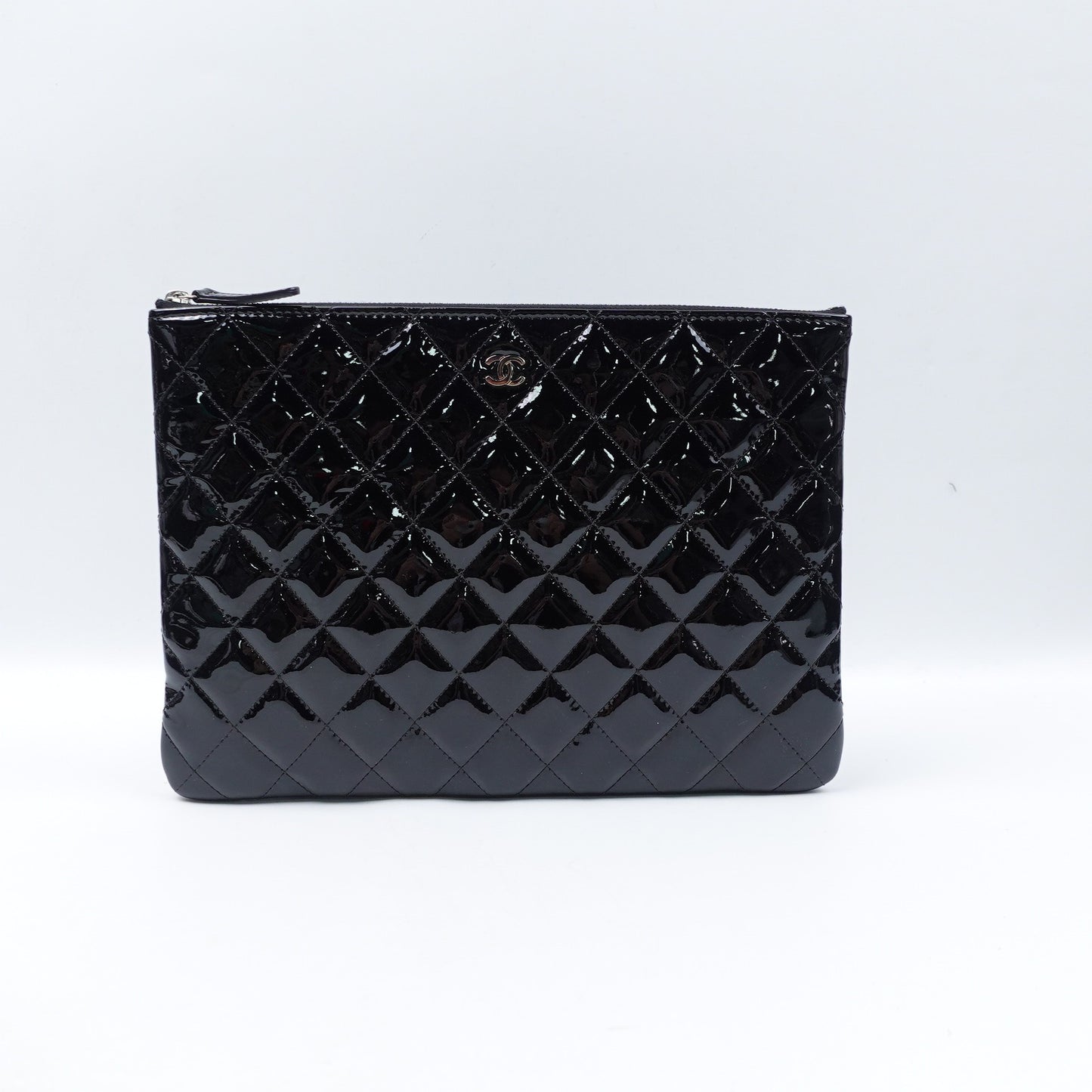 Pre-owned Chanel Black Patent Leather Clutch T10274513
