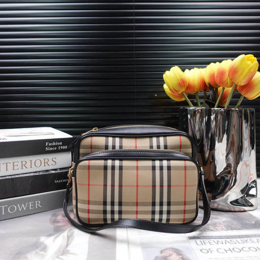Pre-Owned Burberry Check&Calfskin Crossbody Bag